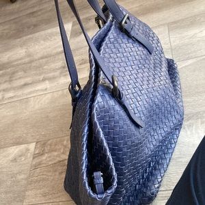 Bottega Veneta  blue large cabat tote